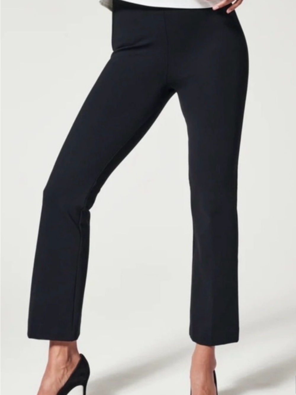 NWT Spanx Polished Kick Flare Classic black
Dress Pants